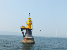 平磯灯台と明石大橋