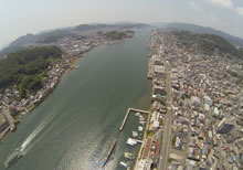 尾道水道、向島大橋、向島、尾道市街